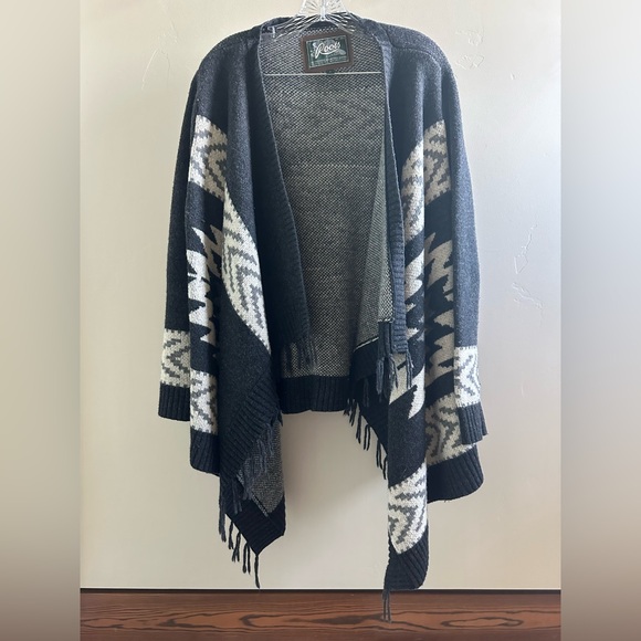 Roots Black and White Women's Wool Medium Poncho - Picture 1 of 3